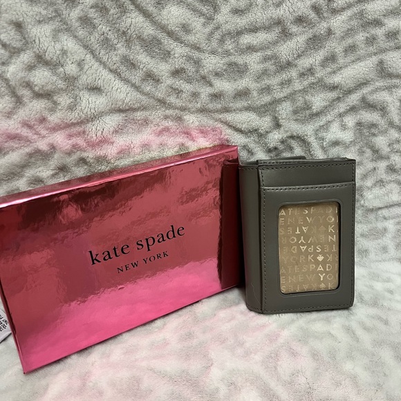 Kate Spade Darla Montford Park Keyring Wallet and Gift box - Picture 6 of 9